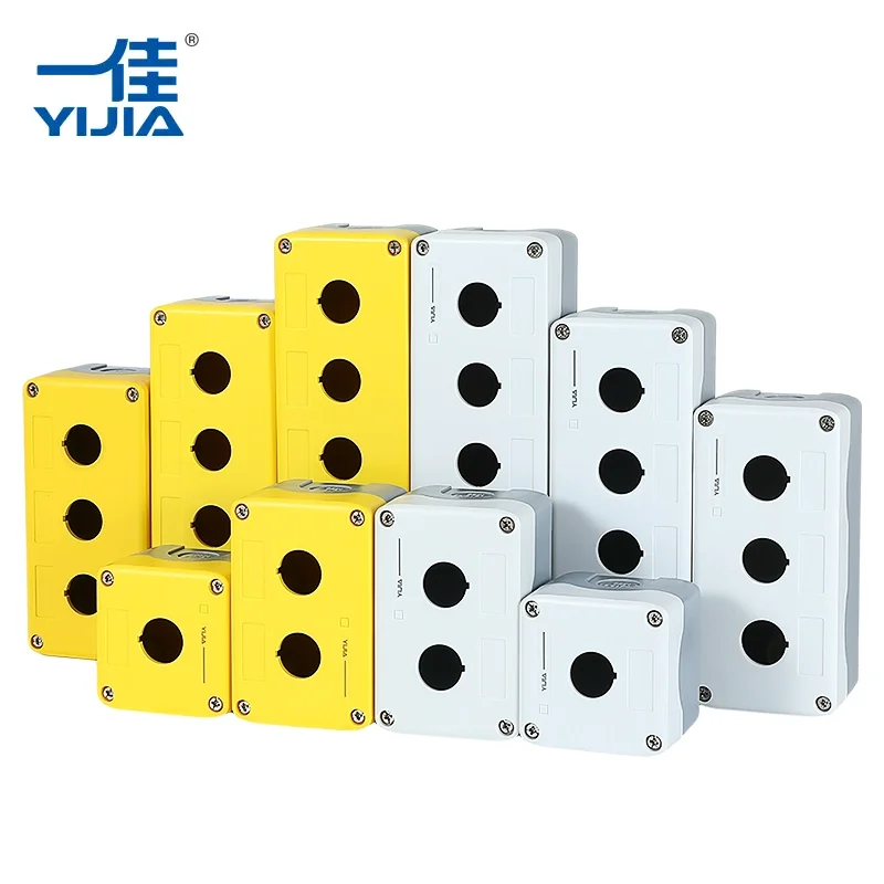 Cutie cu buton din plastic